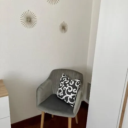 Blue Moon Apartment *